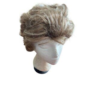 Rene of Paris model Joey 2325 Straw Swirl short wig
